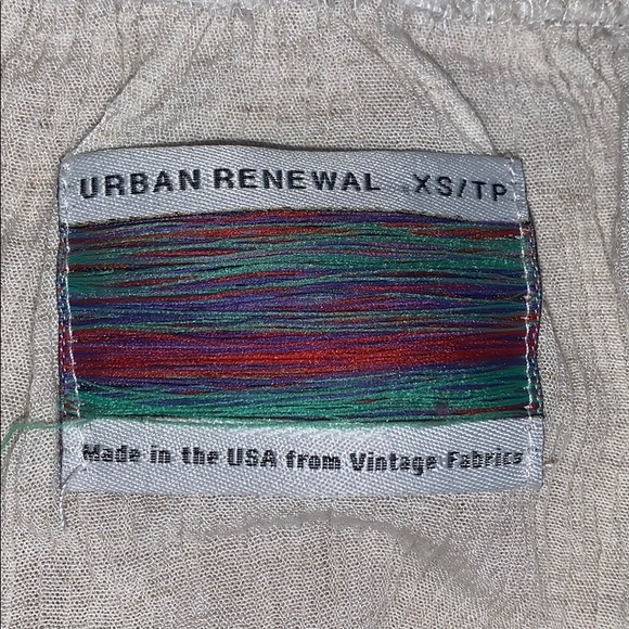 Off the shoulder crop top - Picture 3 of 3